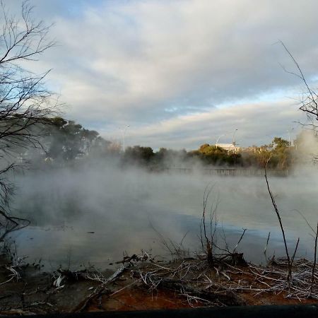Great View Near Rotorua Lake Extérieur photo
